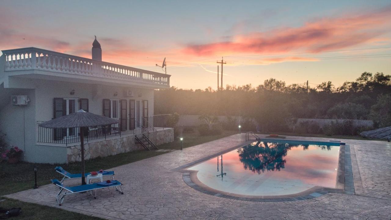 Villa Adonis Halikounas المظهر الخارجي الصورة